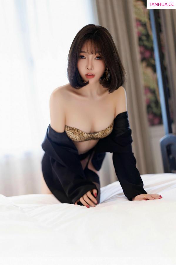 陈芝 芝芝Booty [XiuRen]高清写真图 2024.11.28 No.9520 徐莉芝Booty 黑丝美腿第72张图片